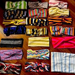 20 women striped headbands